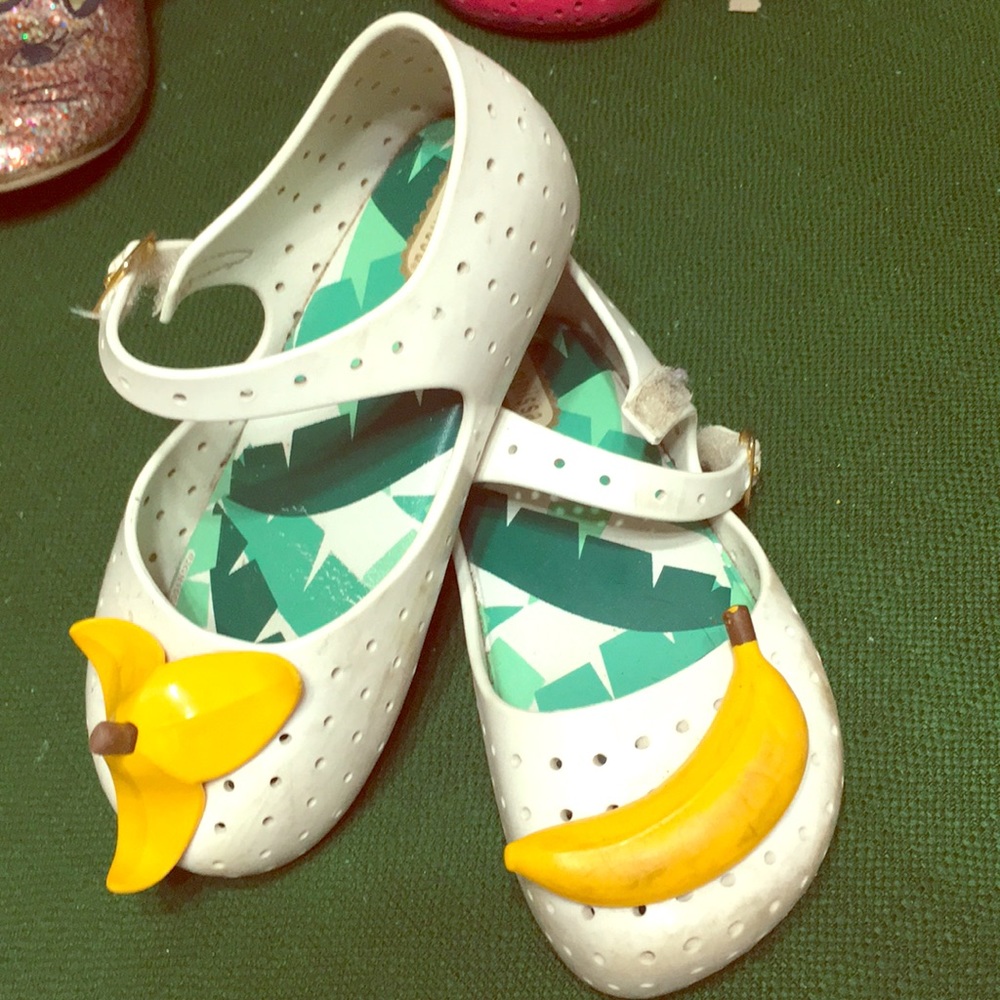 Mini Melissa banana jellies size 10